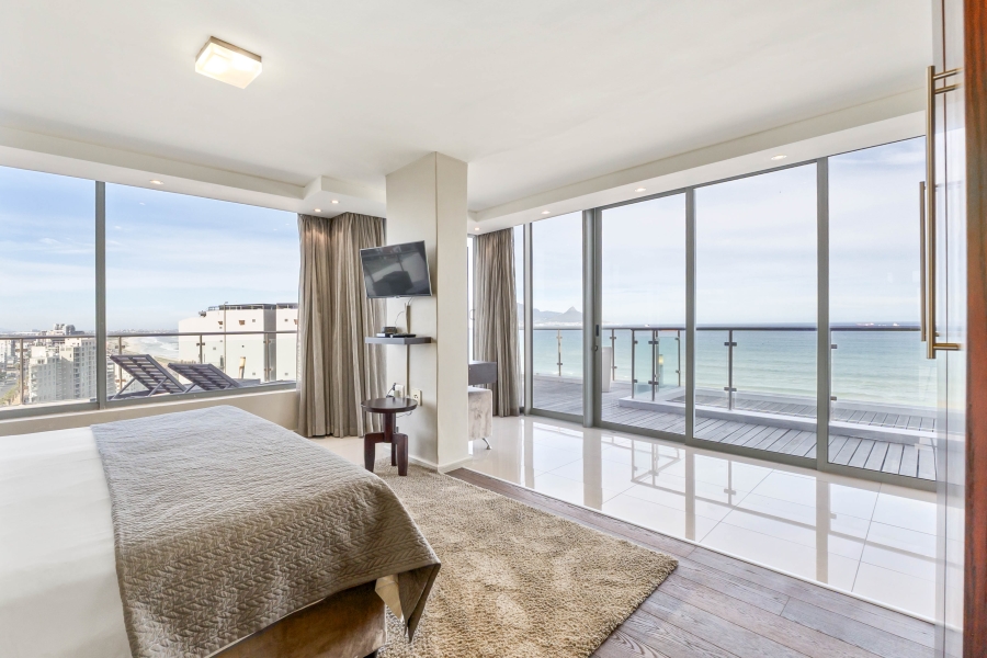 4 Bedroom Property for Sale in Beachfront Western Cape